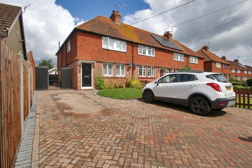 Lingfield Road, Edenbridge 3 bed end of terrace house £475,000