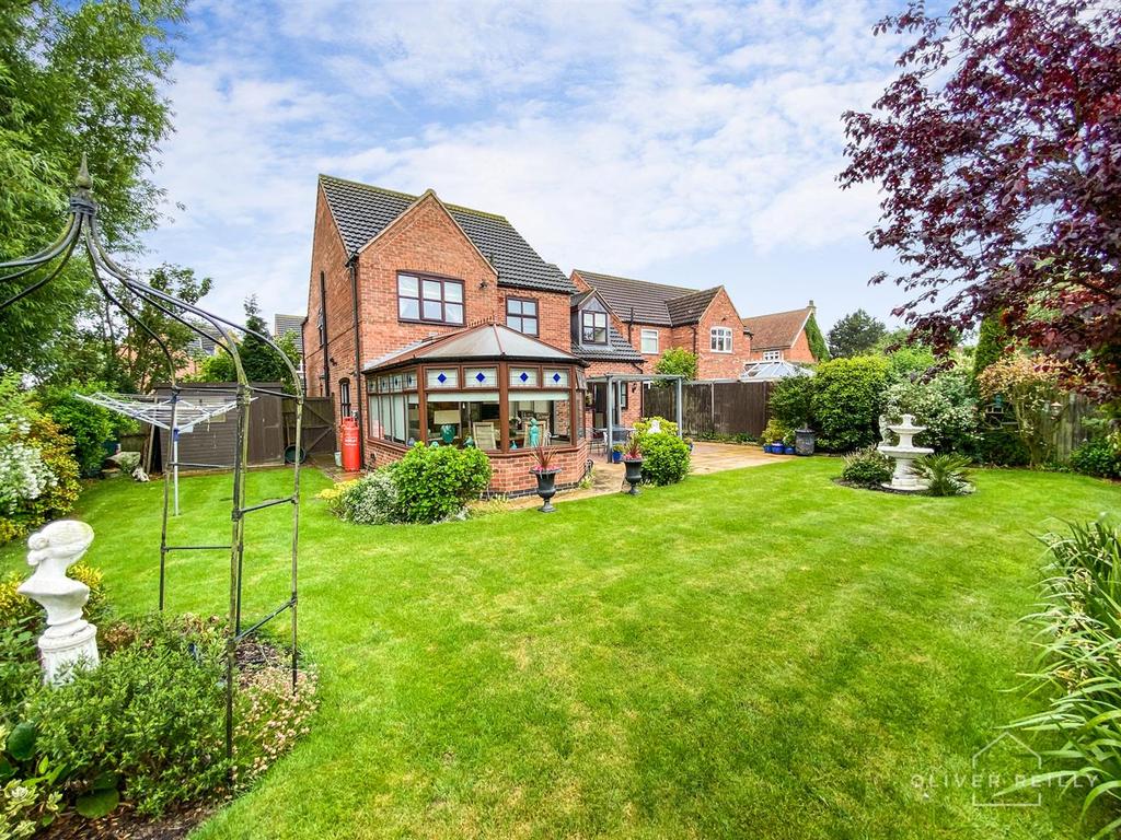 Kingsfield Court, Beckingham, Lincoln 4 bed detached house £425,000