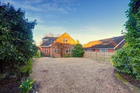 129 Rownhams Lane, North Baddesley, Southampton, SO52 9LU