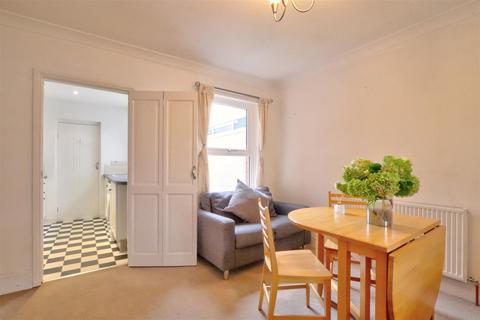 33 Botley Road, Romsey, SO51 5AG