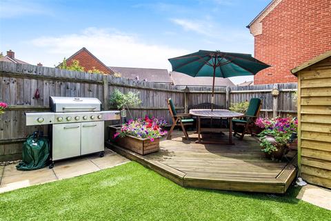 67 Cutforth Way, Romsey, SO51 0BG