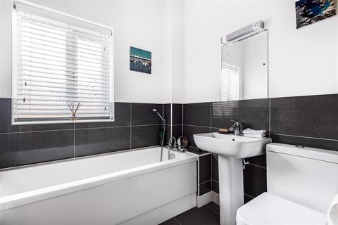 144b Botley Road, North Baddesley, Southampton, SO52 9EE