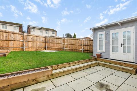 1 Ashdown Way, Romsey, SO51 5QR