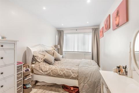 1 Ashdown Way, Romsey, SO51 5QR