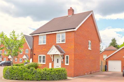 46 Knights Meadow, North Baddesley, Southampton, SO52 9AF