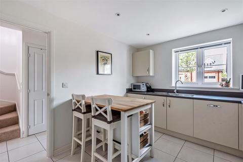 46 Knights Meadow, North Baddesley, Southampton, SO52 9AF