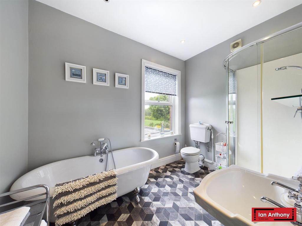 Family bathroom