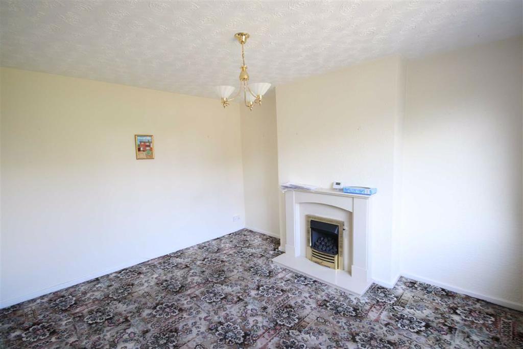 Heather Avenue, Droylsden 3 bed semidetached house £249,950