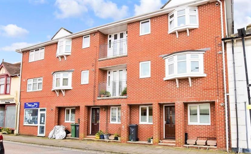 York Avenue, East Cowes 1 bed ground floor flat £99,950
