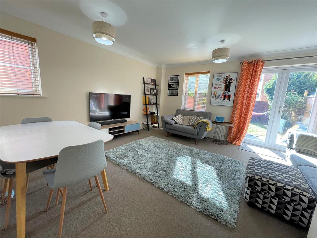 Living Room 1.jpeg