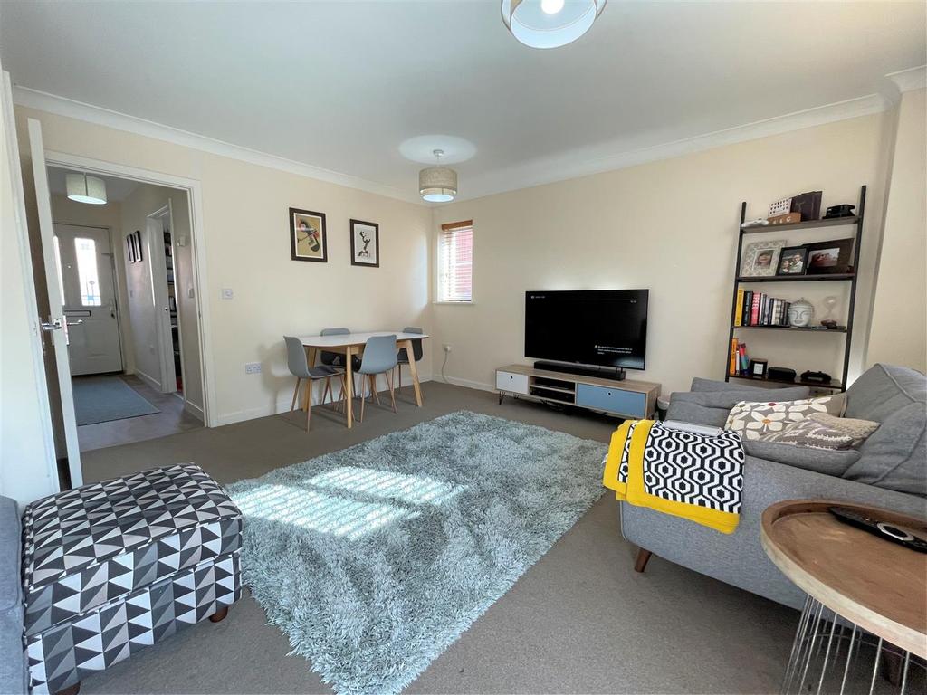 Living Room 2.jpeg