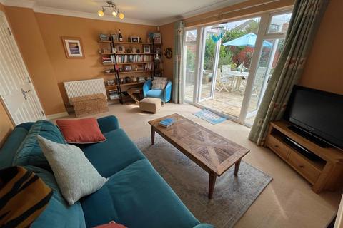 63 Alban Road, Llanelli, SA15 1EP