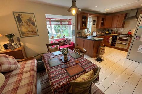 63 Alban Road, Llanelli, SA15 1EP