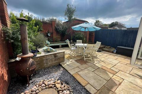 63 Alban Road, Llanelli, SA15 1EP