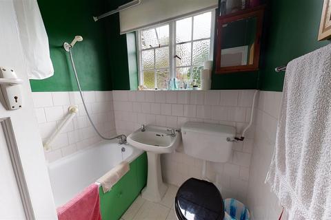 6 Downs Road, Canterbury, CT2 7AY
