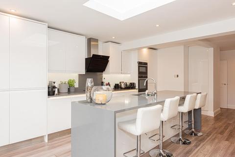 106 Meadowview Road, Epsom, KT19 9UA