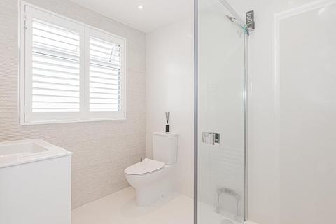 106 Meadowview Road, Epsom, KT19 9UA