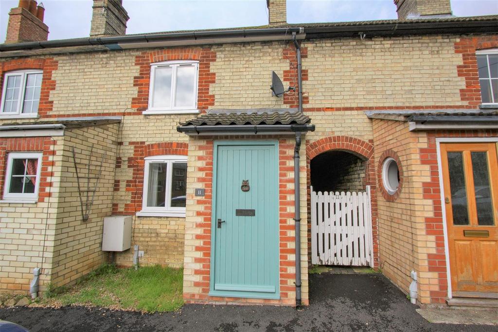 The Green, Ashley, Newmarket 2 bed terraced house £800 pcm (£185 pw)