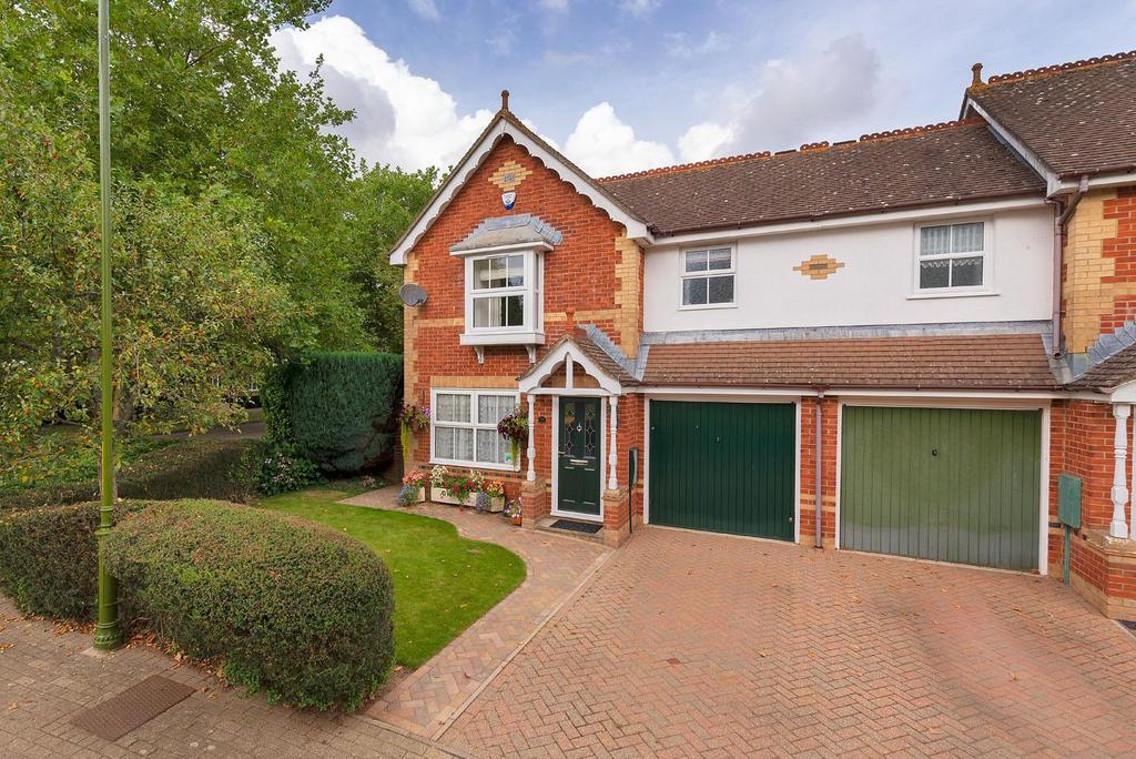 Pippin Way, Kings Hill 3 bed semidetached house £425,000