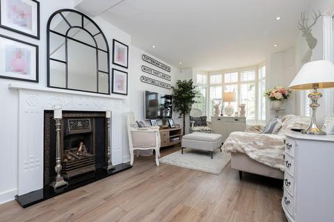 8a Ivy Chimneys, Epping, CM16 4EL