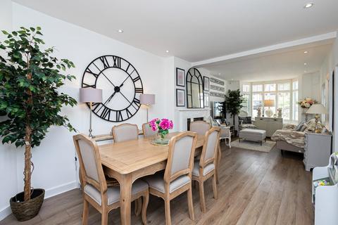 8a Ivy Chimneys, Epping, CM16 4EL