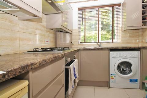 31 Three Corners, Bexleyheath, DA7 6HF