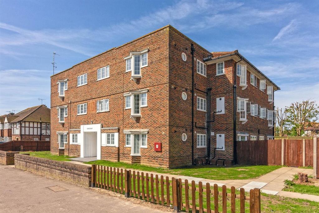 Kingsway, V Avenue, Worthing 1 bed apartment £795 pcm (£183 pw)