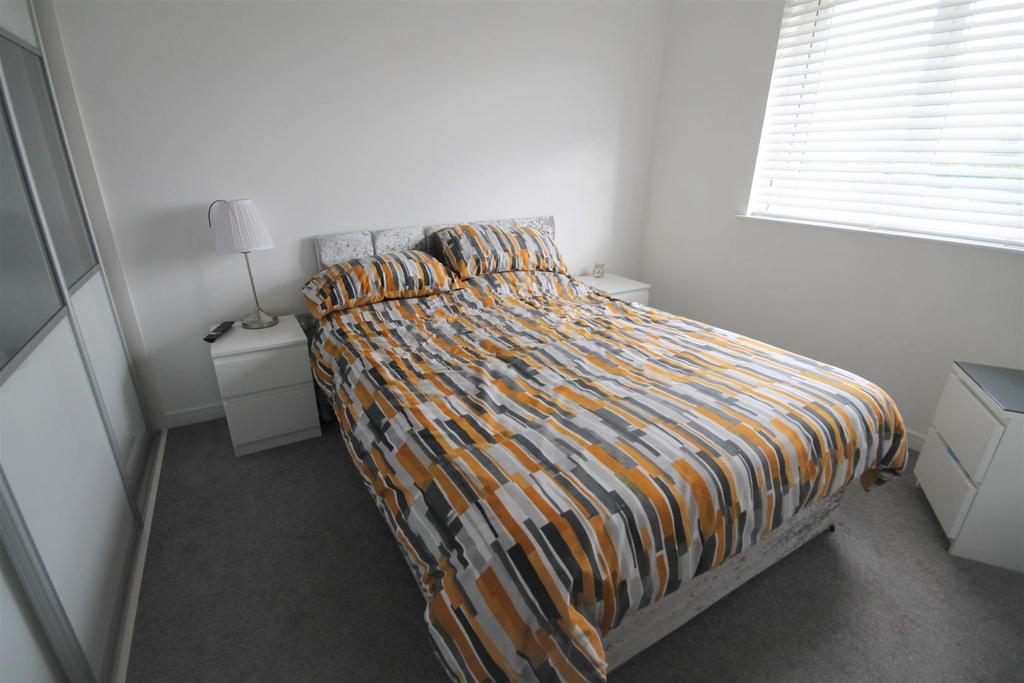 Bed 3.jpg