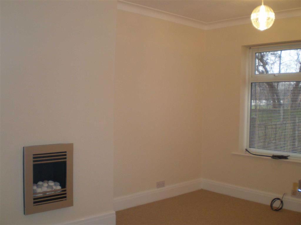 Boundary Road, CHEADLE 3 bed semidetached house £950 pcm (£219 pw)