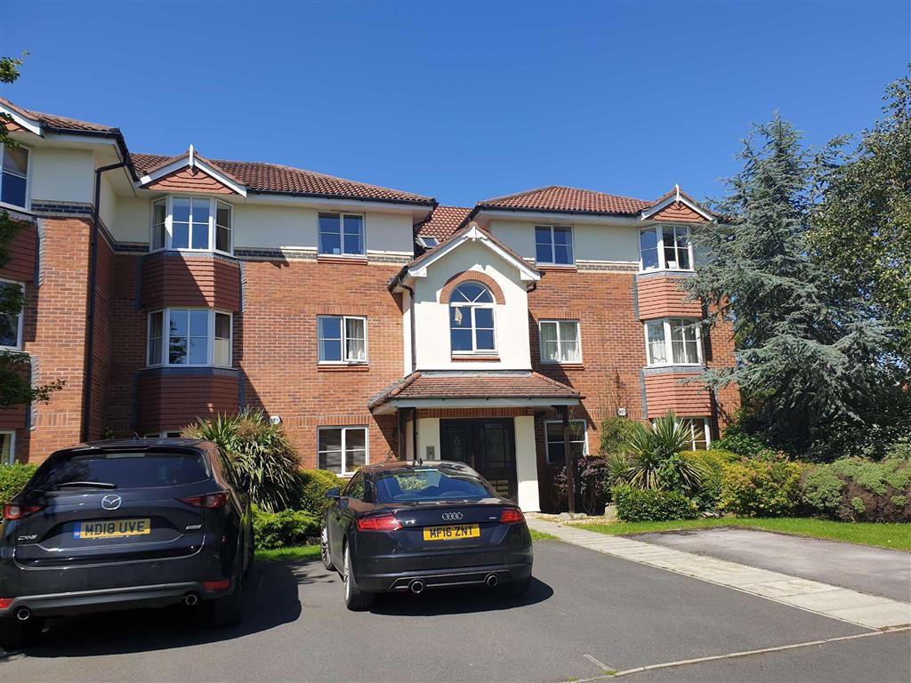 Tiverton Drive, WILMSLOW, WILMSLOW 2 bed flat £850 pcm (£196 pw)
