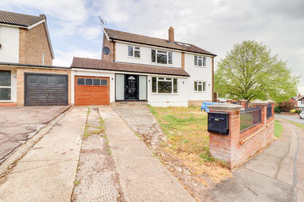 Roselands Avenue, Hoddesdon... 4 bed detached house £750,000