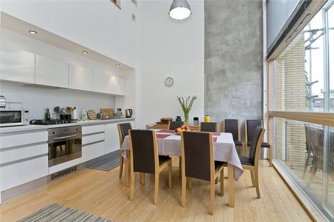 2 bedroom apartment to rent, Kingsland Road, London, E8