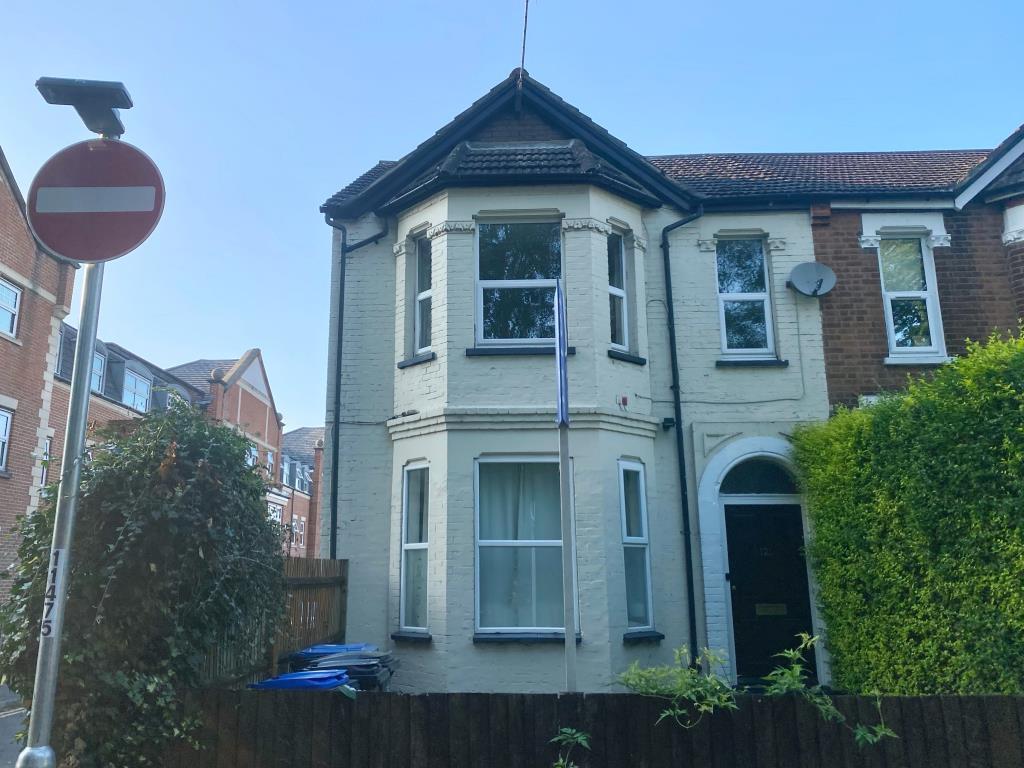 Maybury Road, Woking, GU21 1 bed apartment £1,100 pcm (£254 pw)
