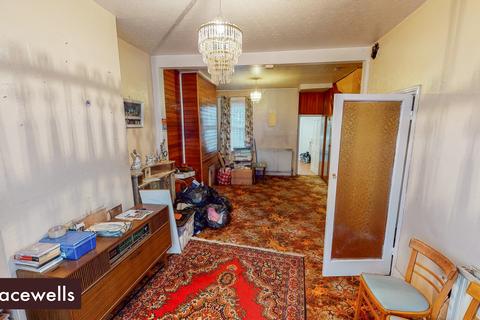 61 Station Crescent, London, N15 5BG