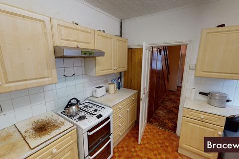 61 Station Crescent, London, N15 5BG