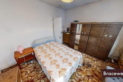 61 Station Crescent, London, N15 5BG