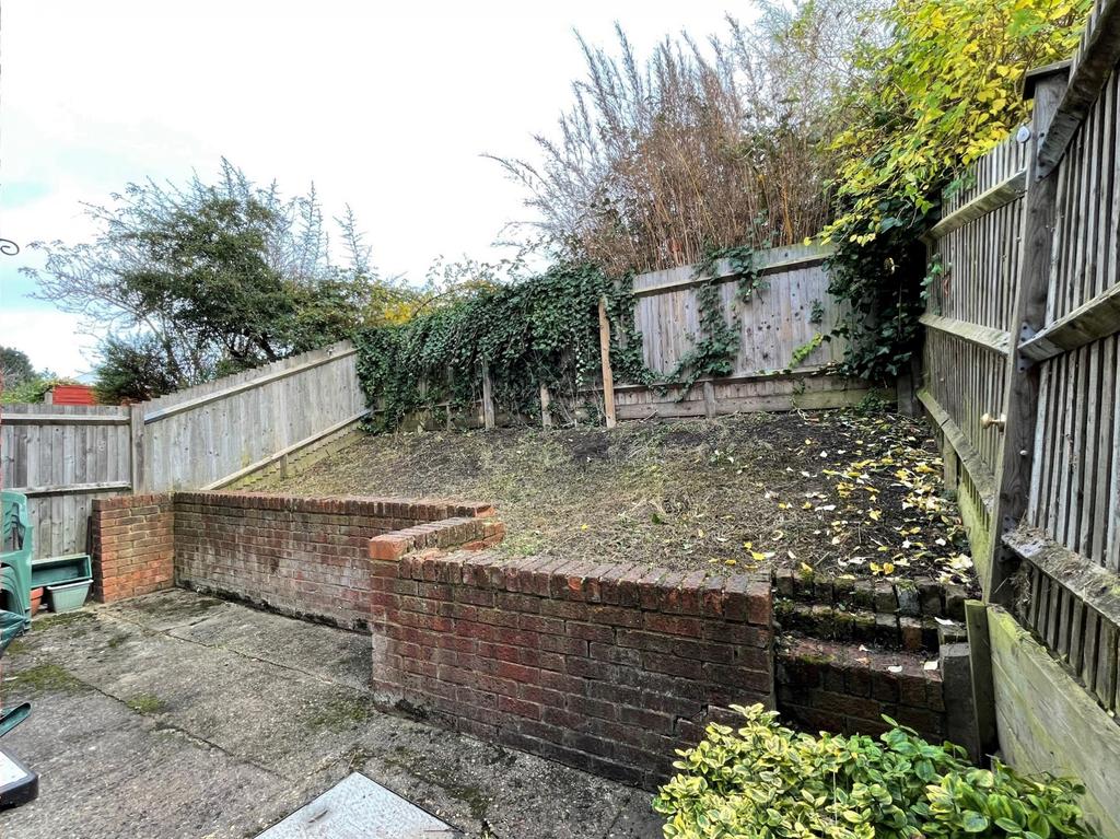 Lower Road, Harrow on the Hill, HA2 3 bed semidetached house £475,000
