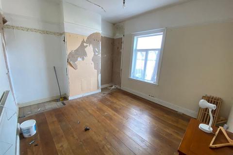 129 Farnham Road, Handsworth, Birmingham, B21 8EF