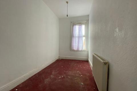 22 Barker Street, Oldbury, B68 9UQ