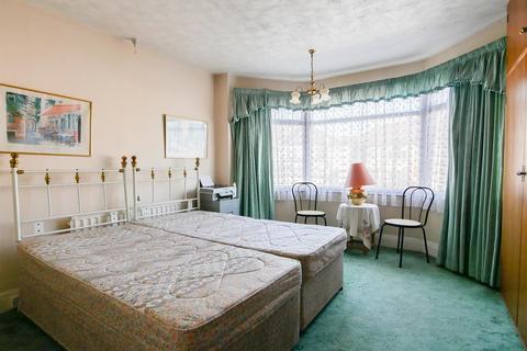5 Aylesbury Crescent, Bristol, BS3 5NW