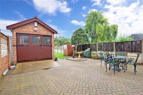 45 Reynolds Avenue, Chadwell Heath, Romford, RM6 4NT