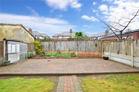 45 Reynolds Avenue, Chadwell Heath, Romford, RM6 4NT