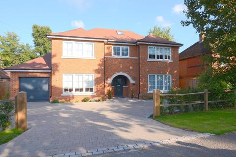 Chapel Porth Fearn Close, East Horsley, Leatherhead, KT24 6AD