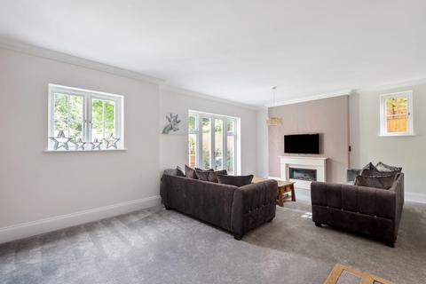 Chapel Porth Fearn Close, East Horsley, Leatherhead, KT24 6AD