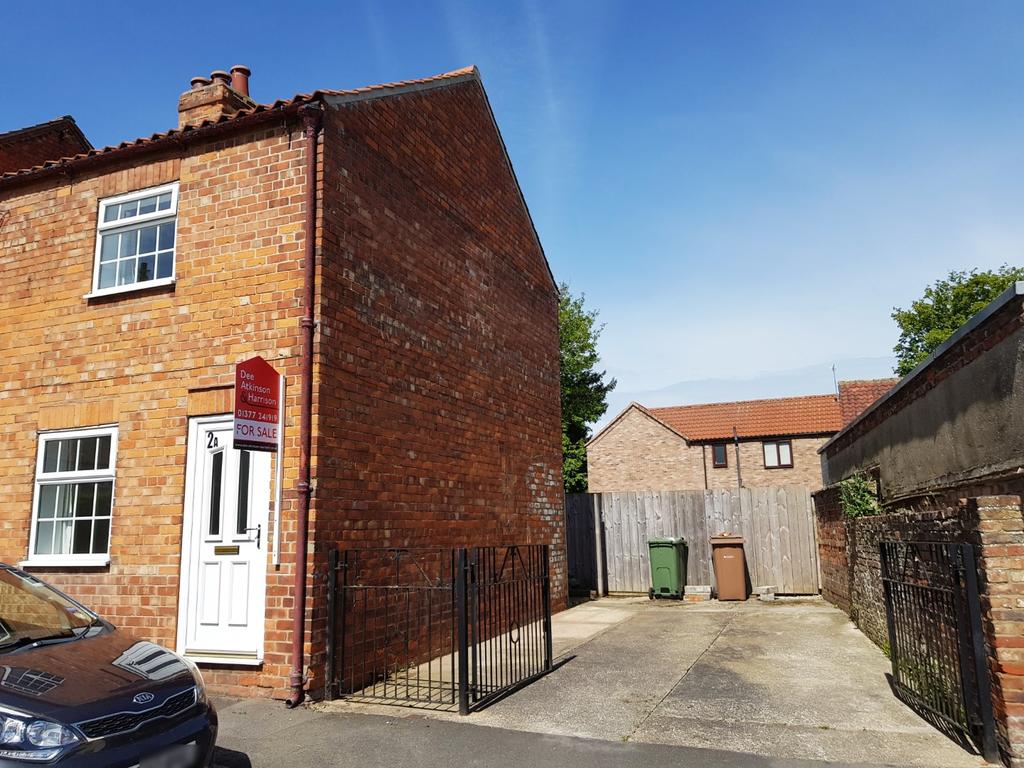 2 bedroom House   end terrace for sale