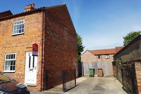 2 bedroom end of terrace house for sale - South Street, Middleton-On-The-Wolds, YO25 9UB