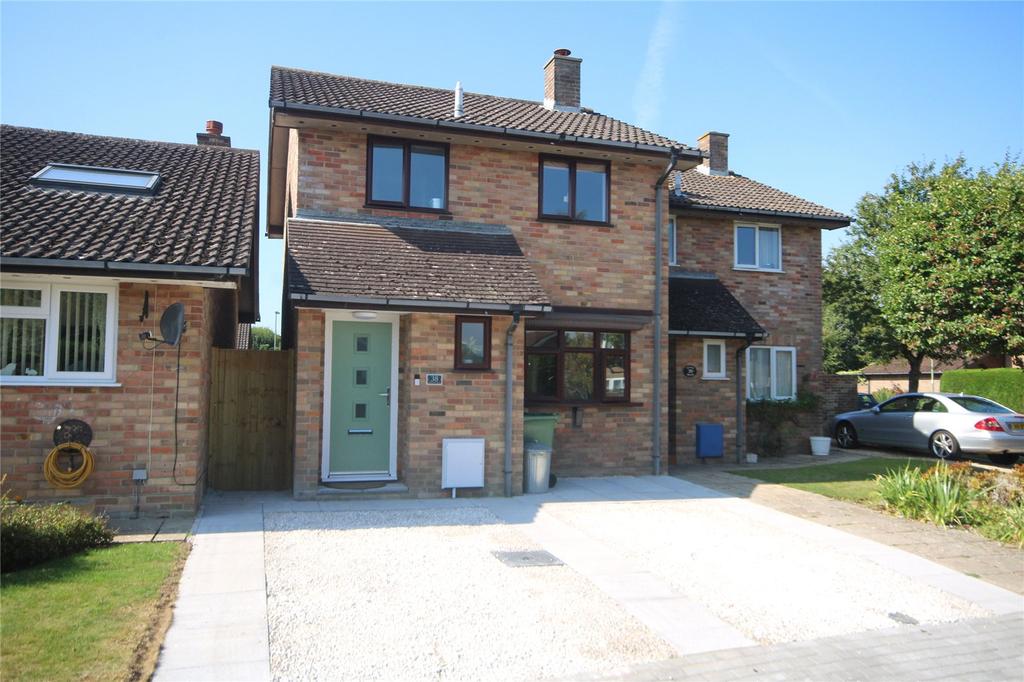 Ashdown Walk, New Milton, BH25 3 bed semidetached house £379,950
