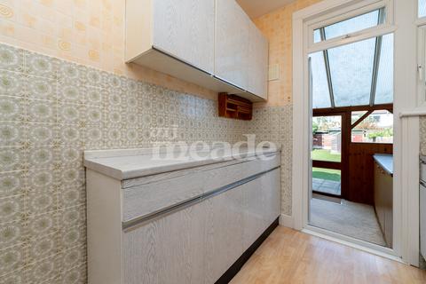 29 Rowden Road, London, E4 8SD