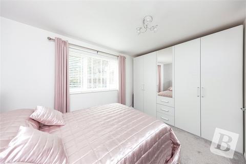 32 Swans Hope, Loughton, IG10 2NA