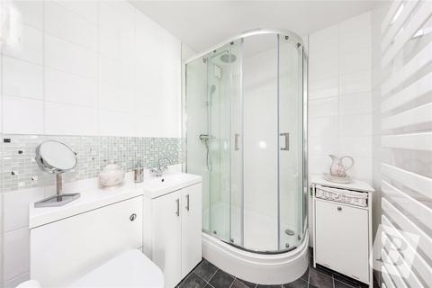 32 Swans Hope, Loughton, IG10 2NA